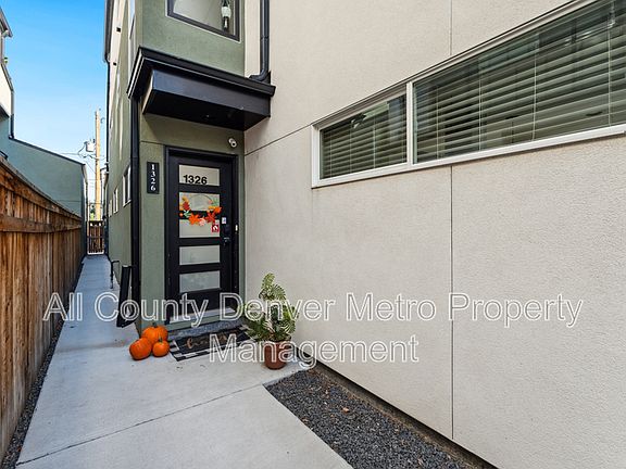 2nd image of 1326 Zenobia St