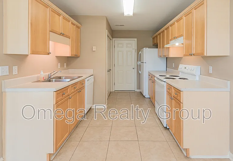 2022 Edgewood Dr — Photo 34