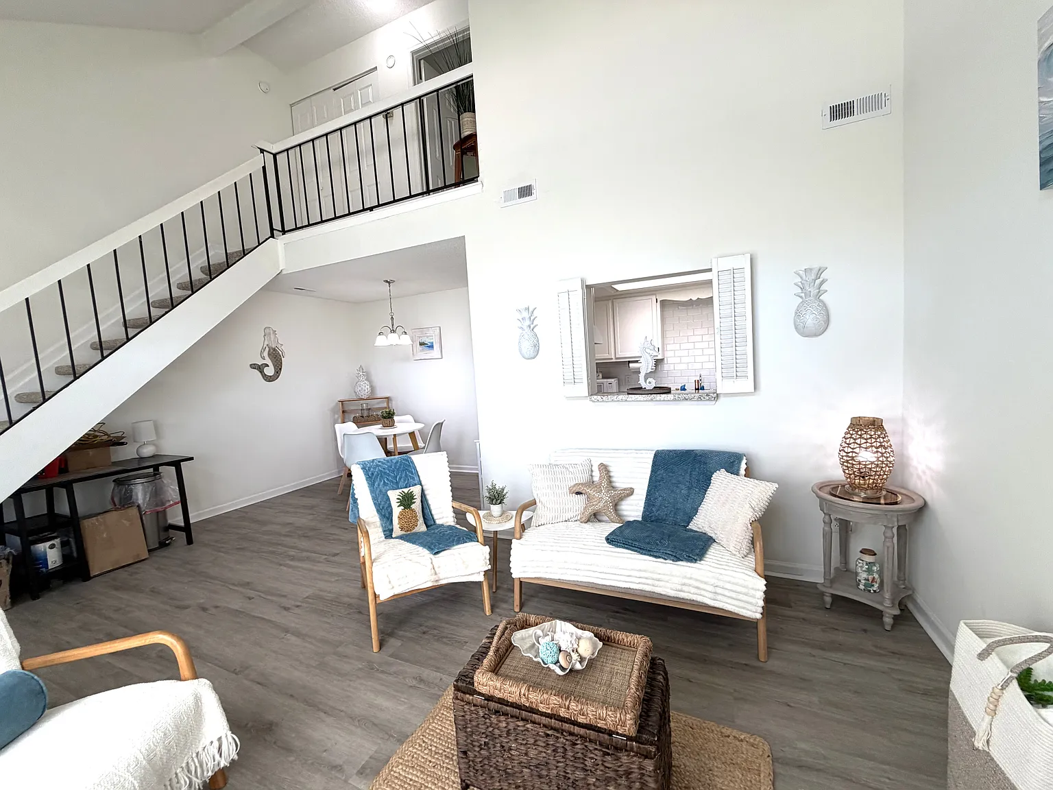 2 bed, 990 sqft, $1,790 — Photo 3