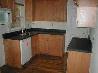 410 Hattertown Rd, Monroe, CT 06468