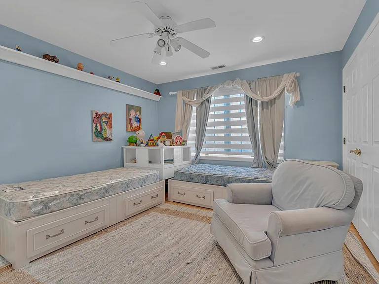 21A Old Queens Ct — Photo 23