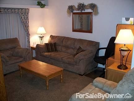 4th image of 115 SE Liberty Dr