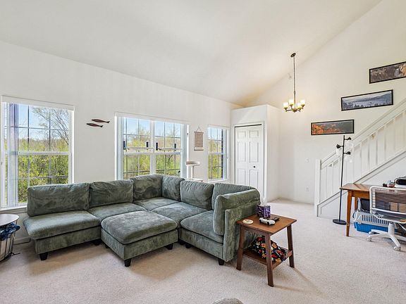 4th image of 1870 Lindsay Ln #1