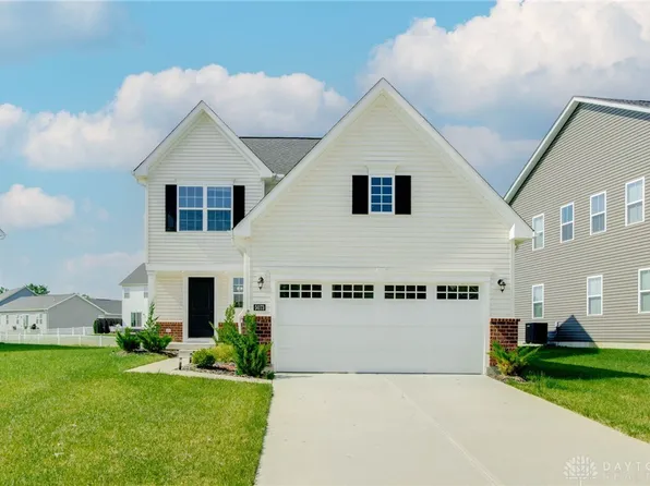 5073 Catalpa Dr, Tipp City, OH 45371