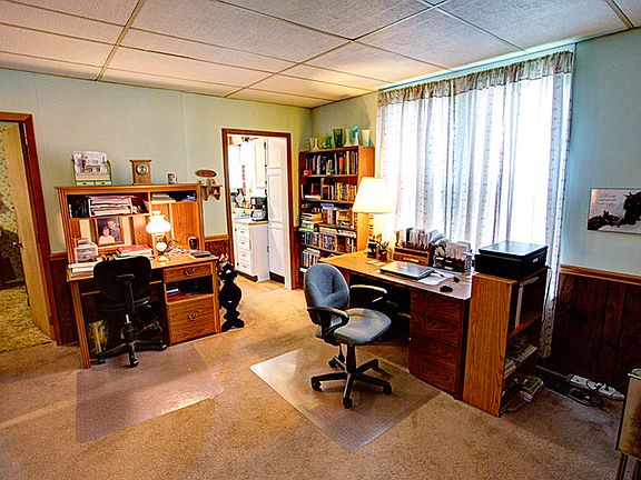 2nd image of 820 Cory St