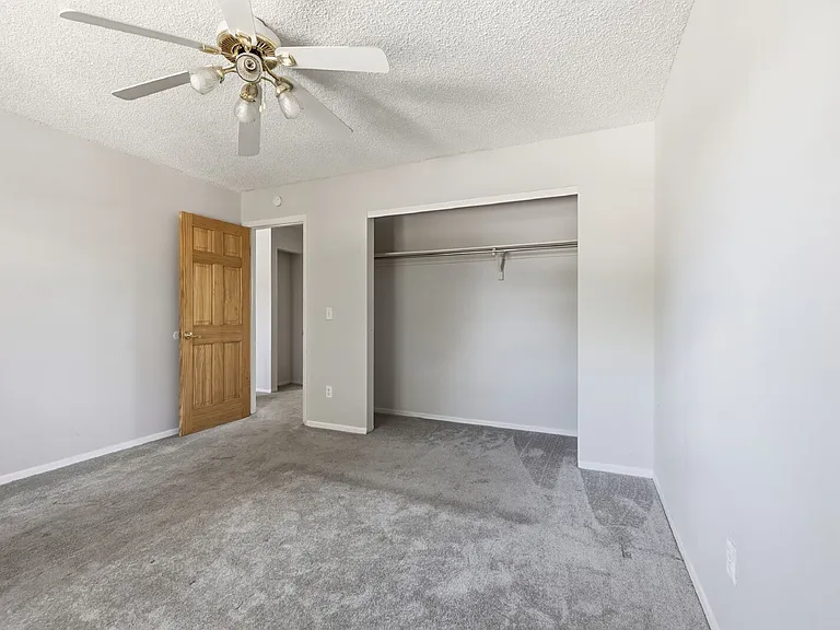 7240 Shawnee Way — Photo 15