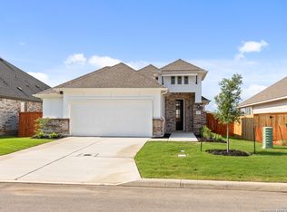 283 W Ainslie Street, Castroville, TX 78009