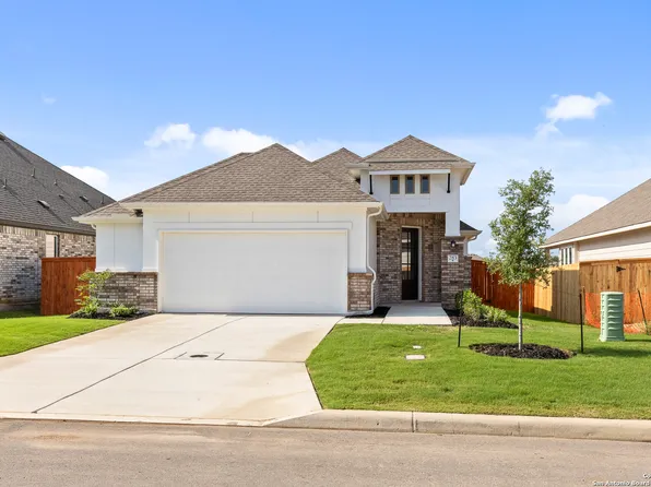 283 W Ainslie Street, Castroville, TX 78009