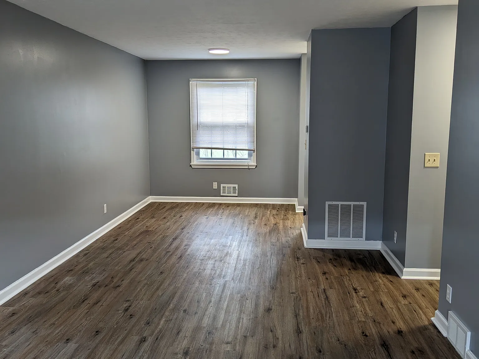 2 bed, 1.5 bath, 1000 sqft, $1,500 — Photo 2