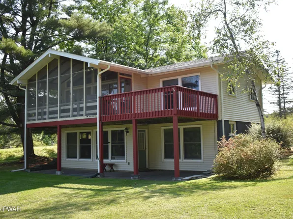 103 Fairway Ln, Lords Valley, PA 18428