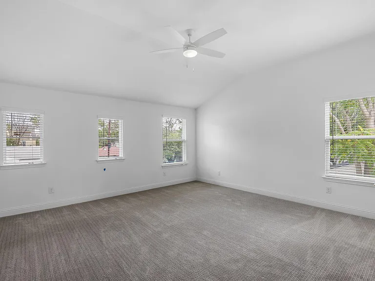228 Sunset Ln — Photo 31