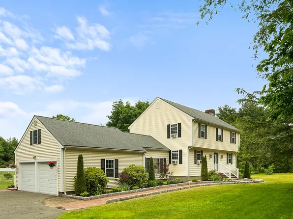 195 Lowell St, Lynnfield, MA 01940