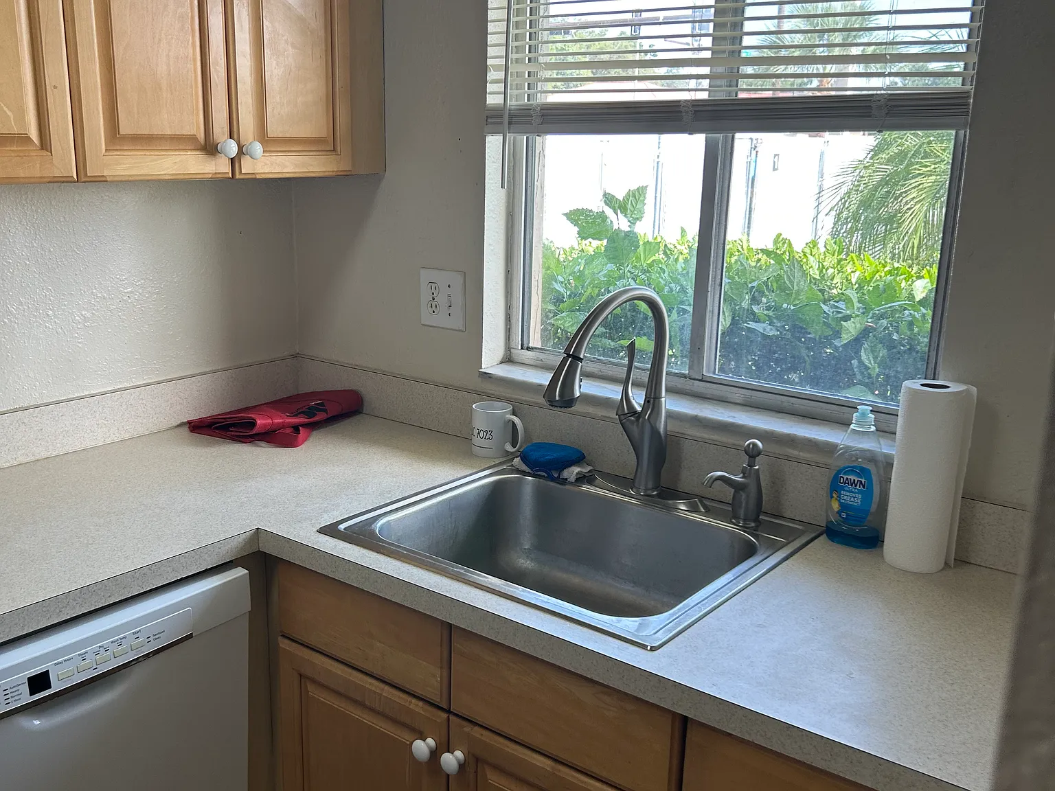 2 bed, 874 sqft, $1,650 — Photo 2