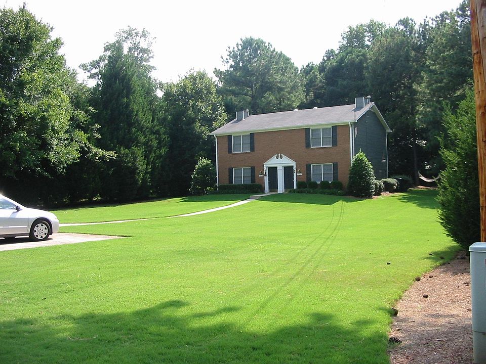 Huge beautiful lawns