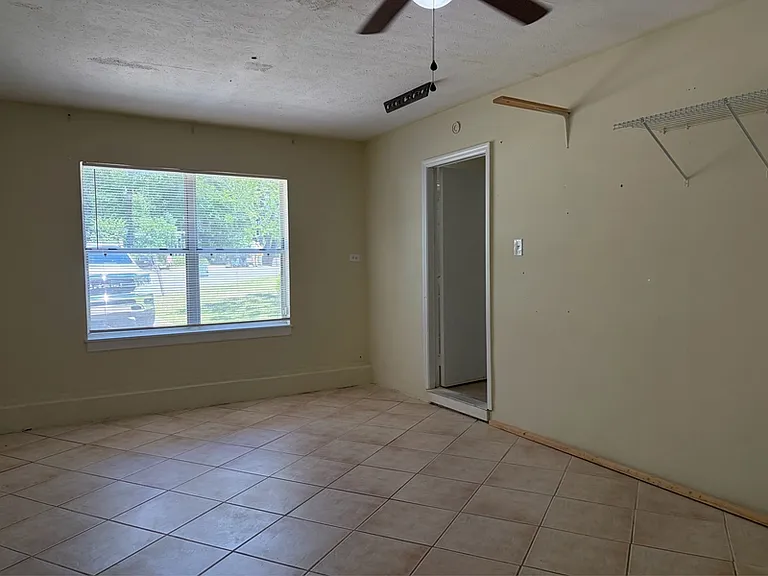 1819 Salmon Dr — Photo 8