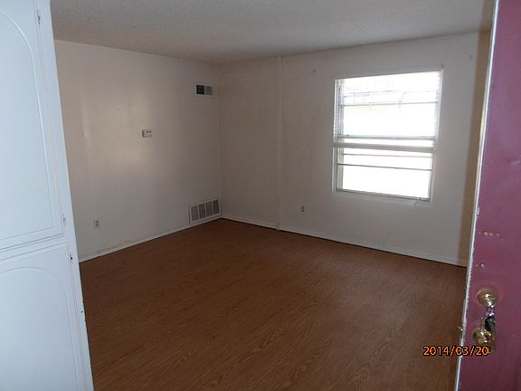 3rd image of 1109 NW Lincoln Ave APT 14