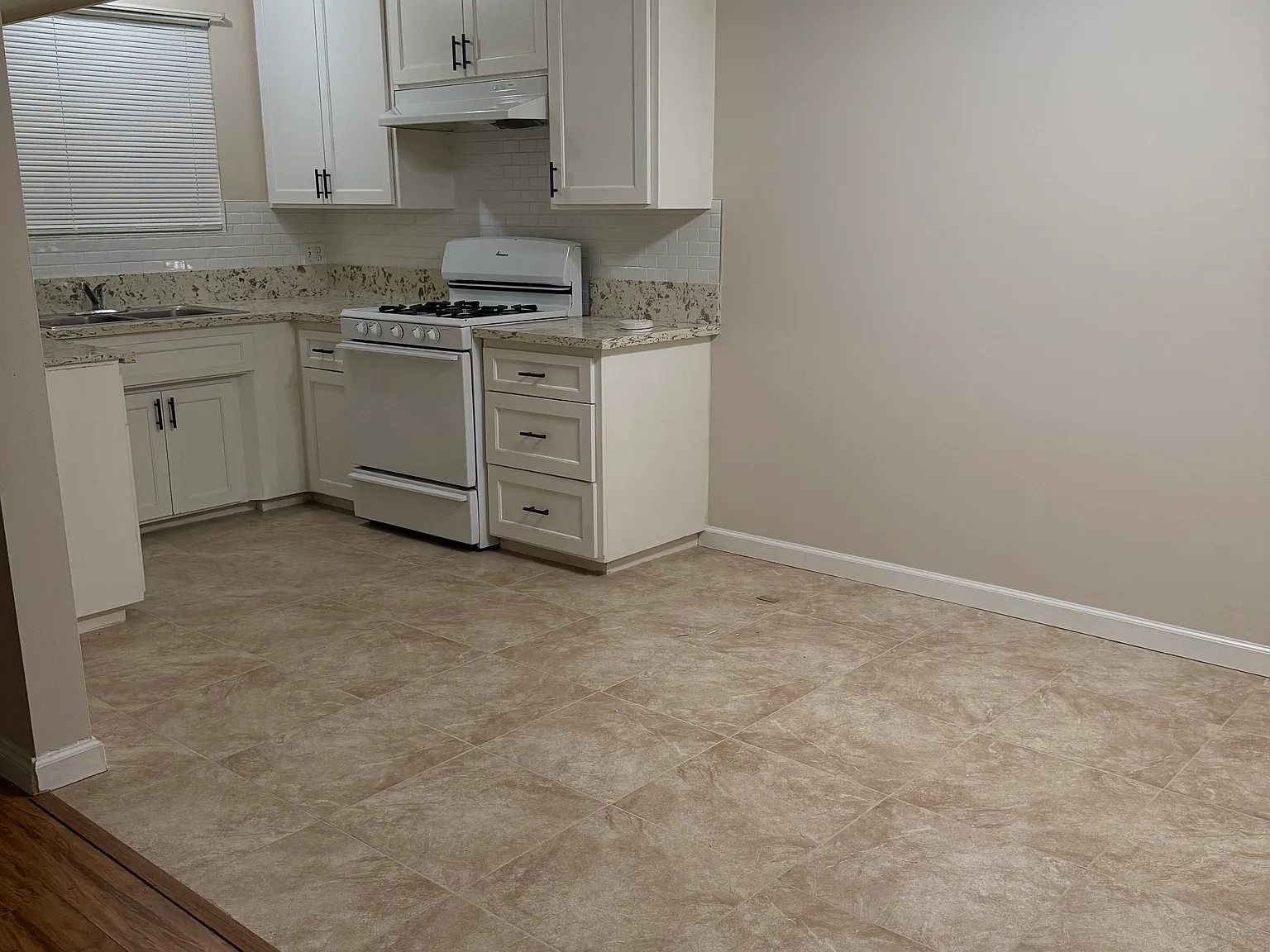 1 bed, $2,100 — Photo 3