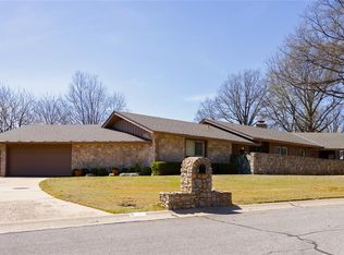5 Stoneridge Rd, Ponca City, OK 74604