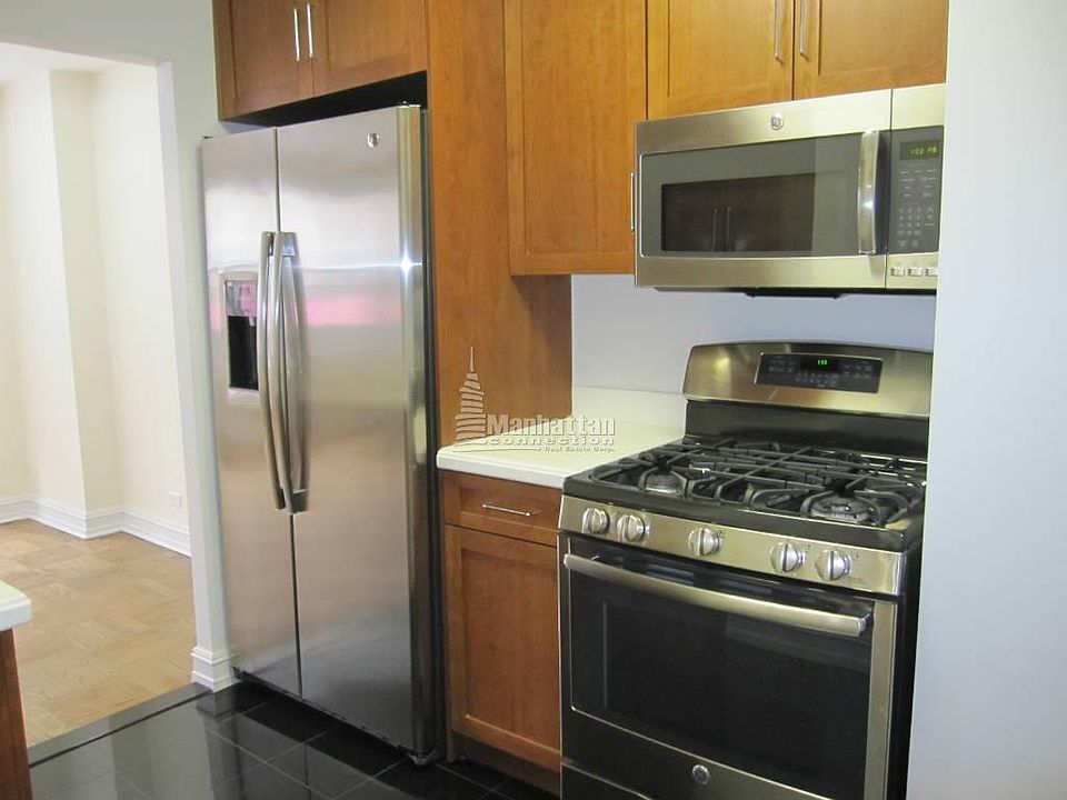 2nd image of 888 8th Ave Frnt 1