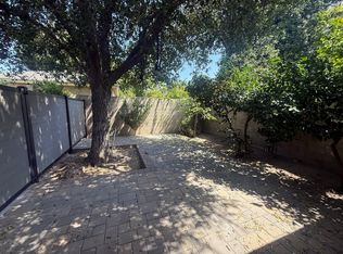7572 1/2 Delia Ave, Sun Valley, CA 91352