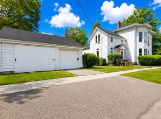 214 N Gremps St, Paw Paw, MI 49079