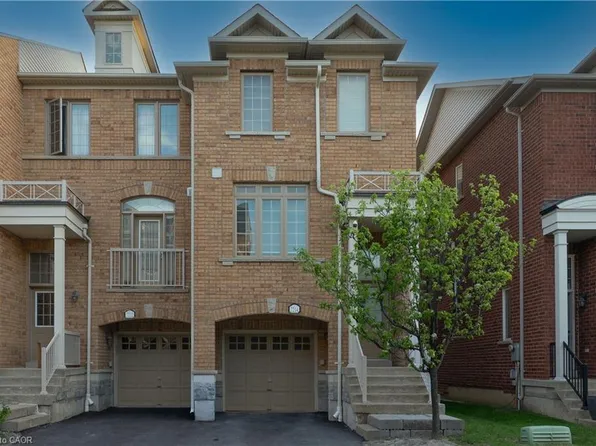 7214 Triumph Ln, Mississauga, ON L5N 0C5