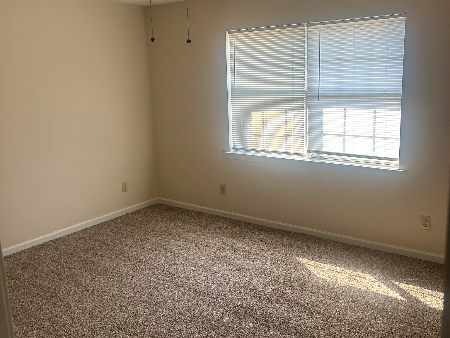 2 bed, 900 sqft, $895 — Photo 4