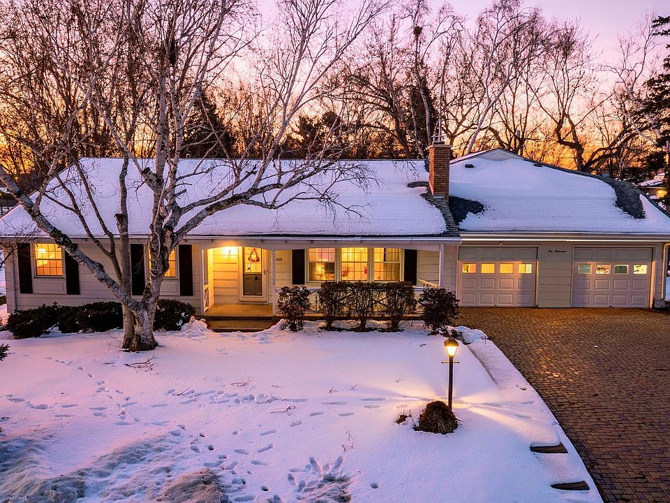 1st image of 10000 Maple Cir