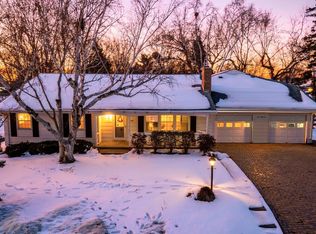 10000 Maple Cir, Bloomington, MN 55431