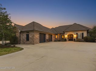 307 Summer Morning Ct, Lafayette, LA 70508