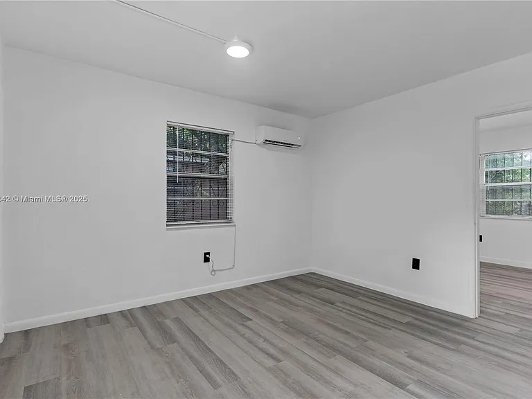 46 NW 62nd St #4 — Photo 17