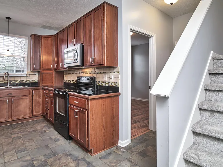 11080 McDowell Dr — Photo 23