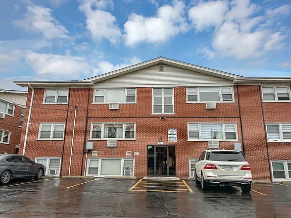 2nd image of 10113 Hartford Ct APT 1B