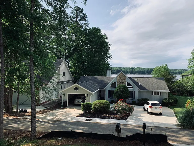830 Eagles Nest Dr — Photo 2