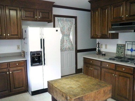 Roomy Kitchen open to den