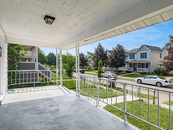 3rd image of 886 Chittenden Ave