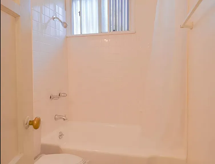 3823-3837 Los Feliz Blvd — Photo 4