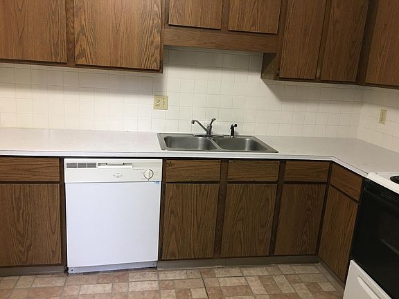 4th image of 2401 Echo Valley Dr