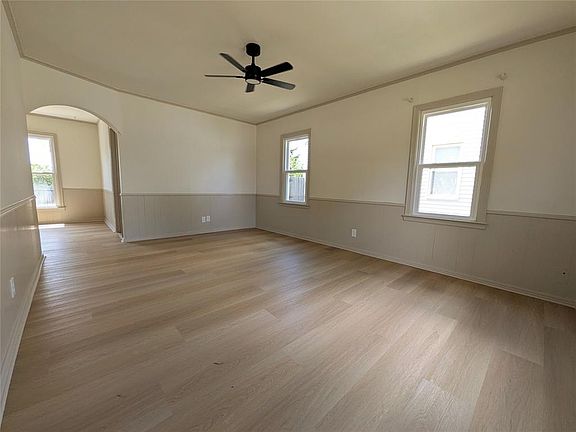5th image of 422 S 9th St