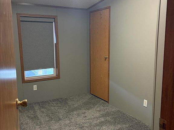 11th image of 9 Durwood Ln