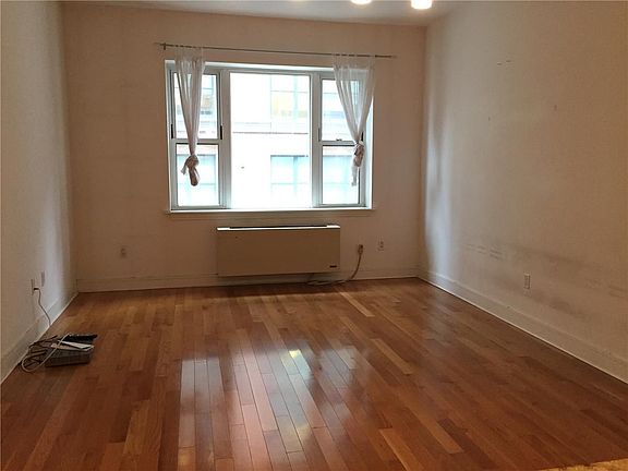 4th image of 4126 27th St APT 3F