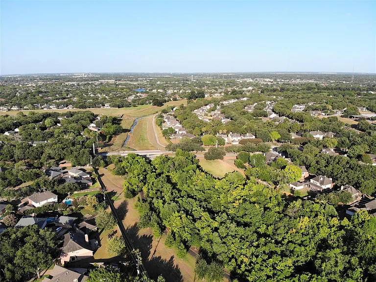 2218 Cypress Run Dr — Photo 23