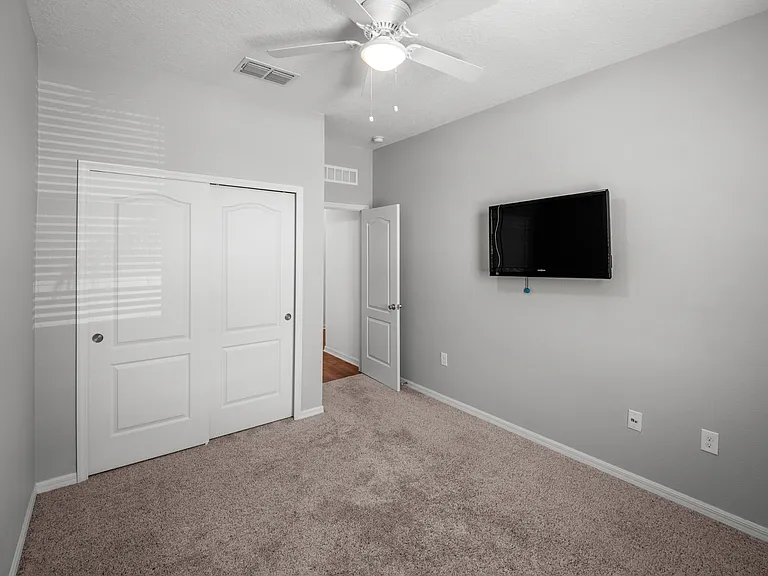 2813 Shelburne Way — Photo 17