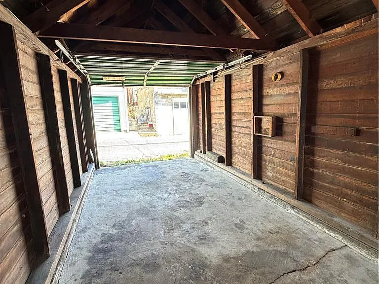 230 E Fairview St — Photo 19