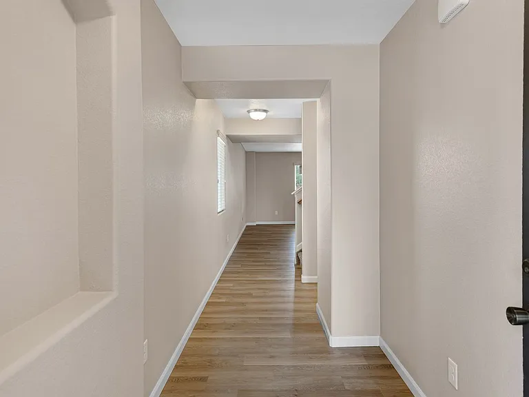4227 Date St — Photo 26