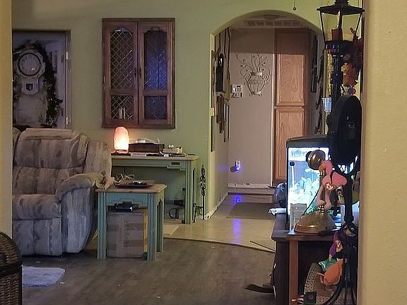 5th image of 12799 Hickory Ave
