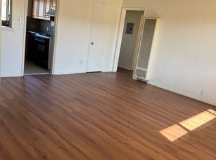 1130 N Lake Ave #1, Pasadena, CA 91104