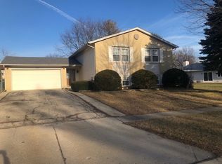 1810 Louisiana Dr, Elk Grove Village, IL 60007