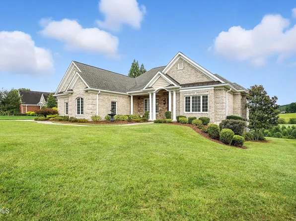 125 Golf Ridge Dr, Kingsport, TN 37664