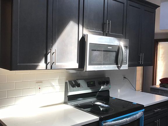 3rd image of 4235 Coe Ave